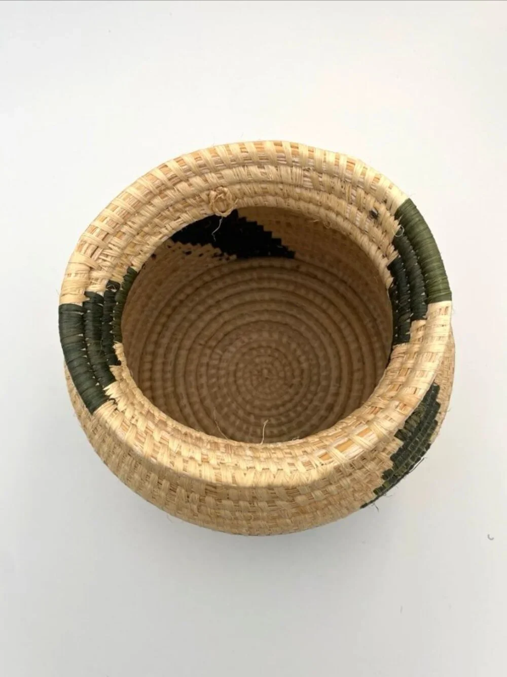 Hand Woven Natural Basket Coiled Beige &‎ Green Decor Neutral